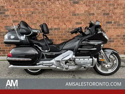 Beautiful 2010 Honda Goldwing with only 37,000 miles, riders backrest, passenger arm-rests, highway...
