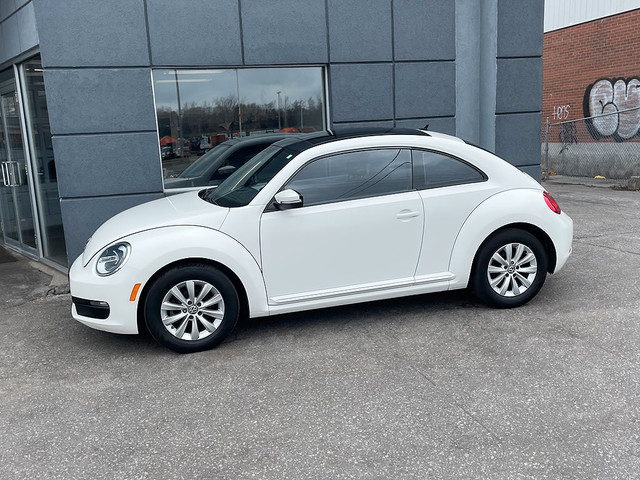 2013 Volkswagen Beetle Coupe TDI|ALLOYS|SUNROOF in Cars & Trucks in City of Toronto - Image 4
