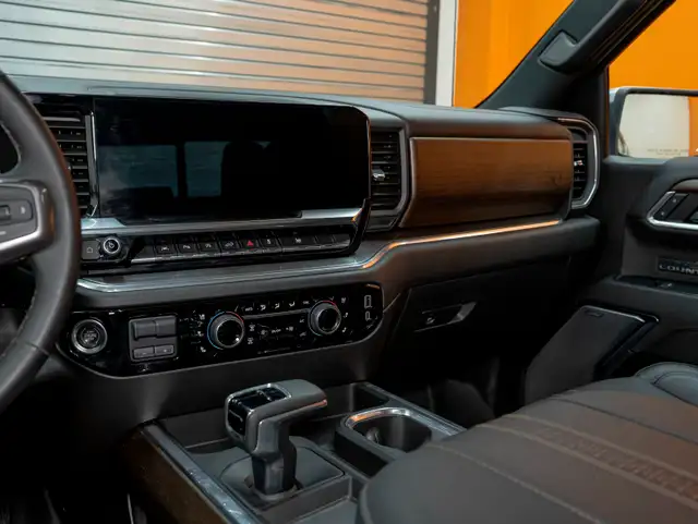 2023 Chevrolet Silverado 1500 HIGH COUNTRY CREW 4X4 V8 *TOIT* NA in Cars & Trucks in Laurentides - Image 22