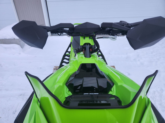 2024 Arctic Cat ZR RXC NOIR VERT in Snowmobiles in Gatineau - Image 3