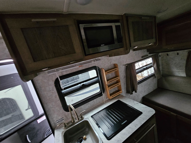 PROLITE EVASION 2022 AIR CLIM / PROPANE DOUBLE / CABINETS EXTRA in Travel Trailers & Campers in Laurentides - Image 3