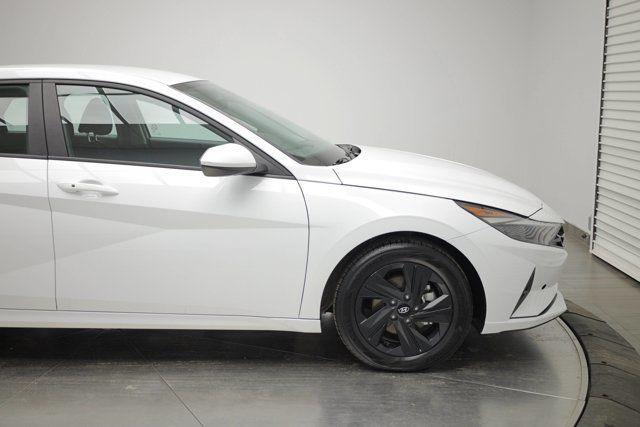 2023 Hyundai Elantra Preferred in Cars & Trucks in Calgary - Image 3