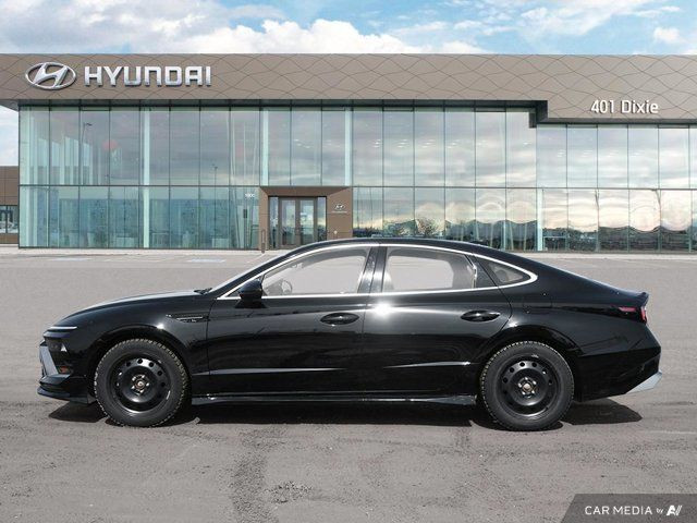 2025 Hyundai Sonata Preferred-Trend **Executive Demo Savings in Cars & Trucks in Mississauga / Peel Region - Image 2