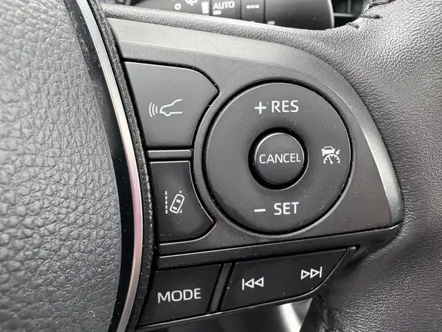 Toyota RAV4 XLE 2022 AWD - BAS MILLAGE - in Cars & Trucks in Québec City - Image 14