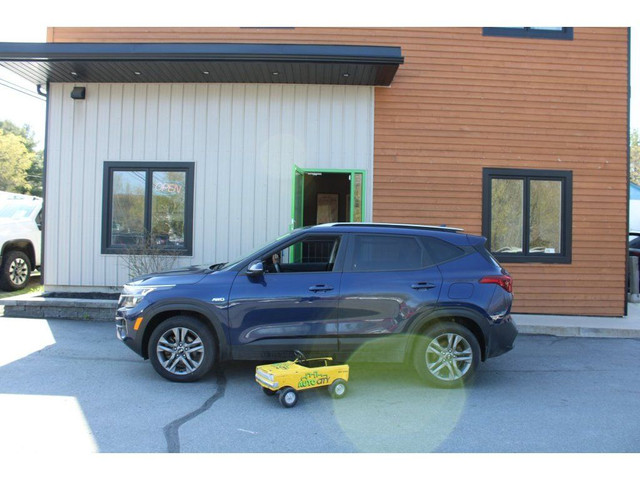 2021 Kia Seltos LX dans Autos et camions  à Fredericton - Image 2