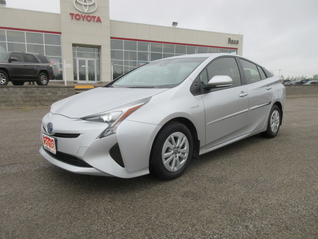 2016 Toyota Prius Two in Cars & Trucks in Kawartha Lakes