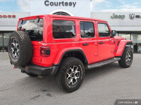 Recent Arrival! 8.4 Touchscreen, Apple CarPlay/Android Auto, Block heater, Class II Hitch Receiver,... (image 5)