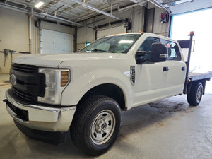 2019 Ford F-350 SD XLT Flat Deck Crew Cab 6.2L V8 4x4