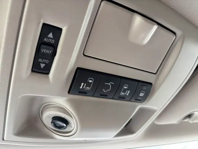 2013 Dodge Grand Caravan Crew in Cars & Trucks in Calgary - Image 19