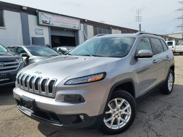 2014 Jeep Cherokee NORTH EDITION- 4WD- SERVICED- CERTIFIED in Cars & Trucks in Hamilton