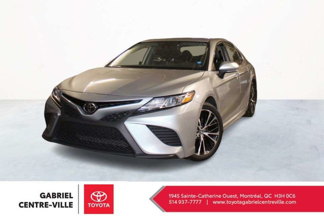 2019 Toyota Camry SE in Cars & Trucks in City of Montréal