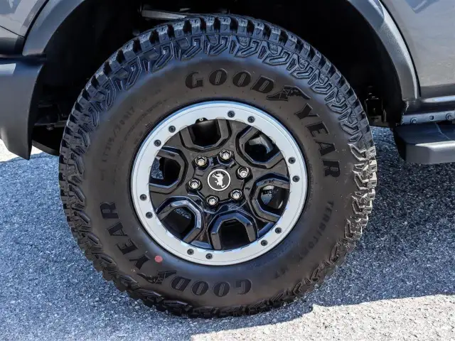 2024 Ford Bronco Outer Banks SASQUATCH PAKCAGE AND LUXURY PAC... dans Autos et camions dans Ottawa - Image 20