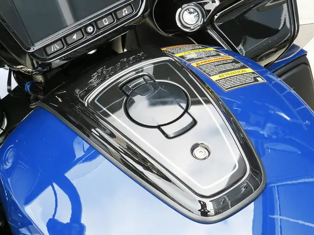 2024 Indian Motorcycle Pursuit Dark Horse with PowerBand Audio P in Street, Cruisers & Choppers in Cambridge - Image 17