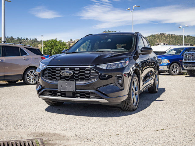 2023 Ford Escape ST-Line Select Hybrid AWD in Cars & Trucks in Kelowna - Image 4