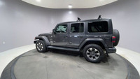 LED LIGHTING GROUP, BLACK LEATHER-FACED SEATS W/SAHARA LOGO, REMOTE PROXIMITY KEYLESS ENTRY, ALPINE... (image 5)