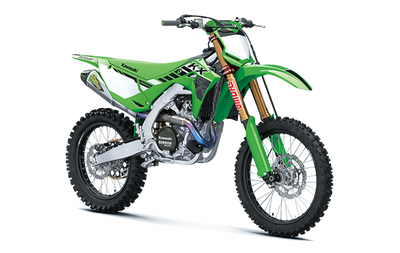 CARACTÉRISTIQUES SUPPLÉMENTAIRES DU VÉHICULE: Cadre périmétrique en aluminium léger Embrayage hydrau...