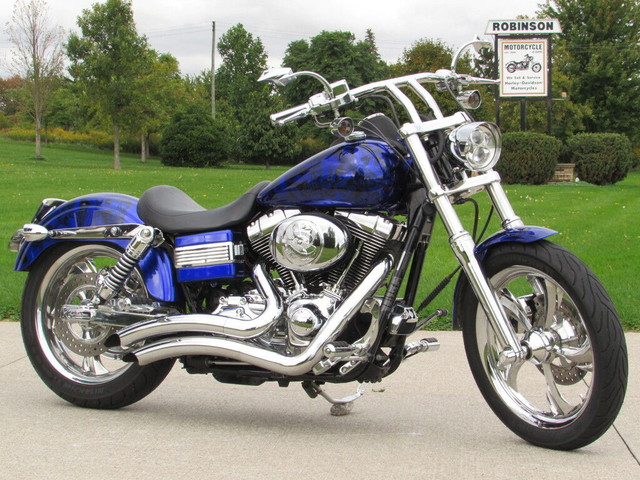  2006 Harley-Davidson Street Bob Very Impressive $14,000 in Extr in Street, Cruisers & Choppers in Leamington