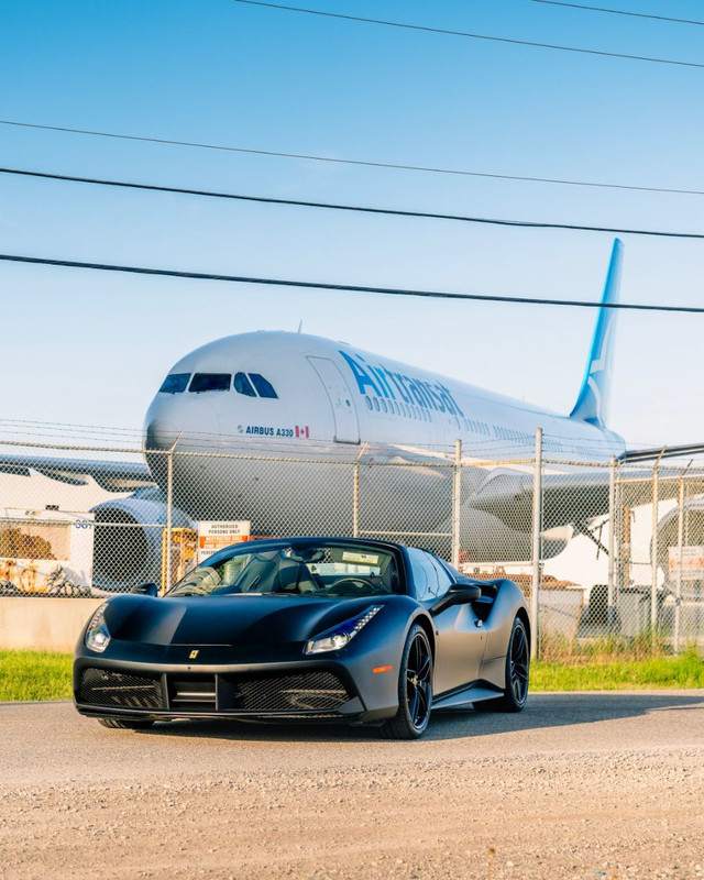 2017 Ferrari 488 Spider Special option MATTE BLACK PAINT in Cars & Trucks in Mississauga / Peel Region - Image 2