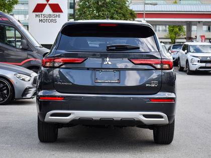 2025 Mitsubishi Outlander PHEV SE - Finance Rates As Low As 0%,  in Cars & Trucks in Burnaby/New Westminster - Image 4