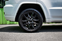 This 2021 Jeep Grand Cherokee is for sale today. This SUV has 58,934 kms. It's bright white in colou... (image 5)