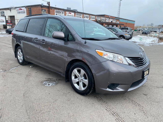 2014 Toyota Sienna 5dr LE 8-Pass FWD in Cars & Trucks in Mississauga / Peel Region - Image 3