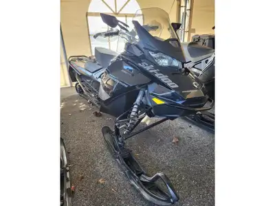 2020 Ski-Doo RENEGADE ADRENALINE 850 Nous payons vos taxe !! Découvrez le Ski-Doo RENEGADE ADRENALIN...
