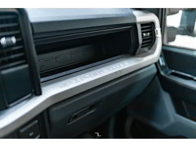 2023 Ford F-350 4x4 Crew Cab XL Deck BCam dans Autos et camions dans Grande Prairie - Image 23