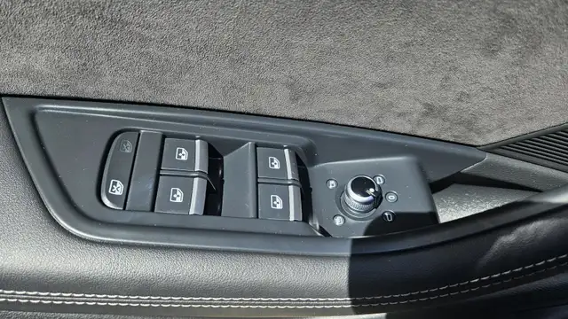 Audi S5 Technik 2018 in Cars & Trucks in Medicine Hat - Image 8