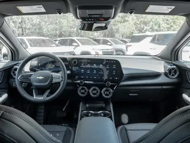 2025 Chevrolet Blazer EV LT- HD Surround Vision | Panoramic Sunr in Cars & Trucks in Markham / York Region - Image 25