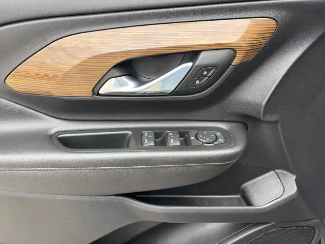 Gmc Terrain SLE AWD 2018 in Cars & Trucks in Laval / North Shore - Image 12