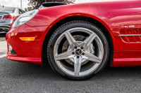 La Mercedes-Benz SL550 à vendre est une Mercedes-Benz SL550 magnifiquement entretenue dans une coule... (image 6)