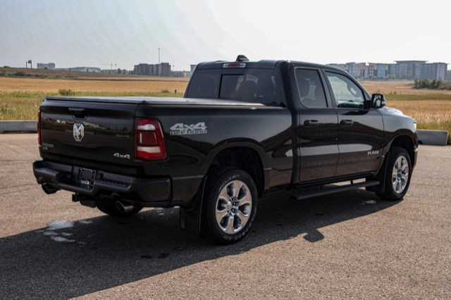2020 Ram 1500 BIGHORN QUADCAB 4X4 HEMI LOW KMS in Cars & Trucks in Strathcona County - Image 4