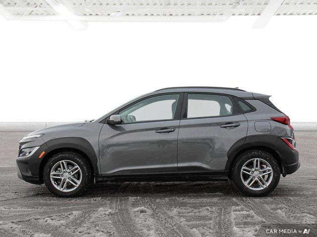 2022 Hyundai Kona Essential | CarPlay | BackUp Cam in Cars & Trucks in Hamilton - Image 2