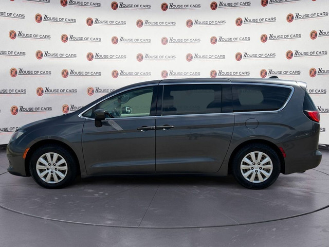 2018 Chrysler Pacifica L 2WD/ Bluetooth/ BackupCam in Cars & Trucks in Calgary - Image 2