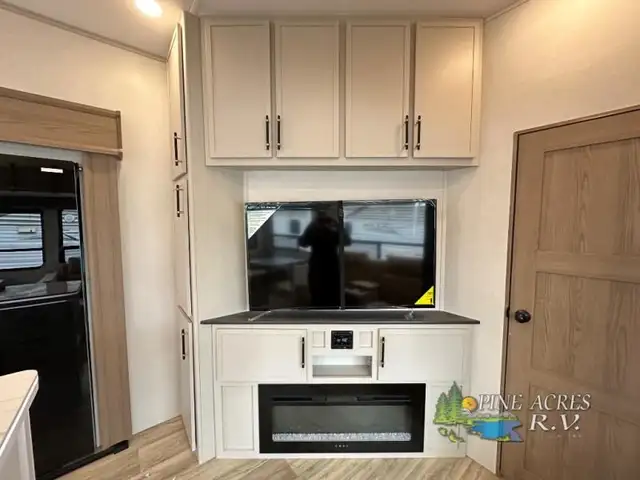 2025 Dutchmen RV Astoria 3603LFP (FULL BODY PAINT) in Travel Trailers & Campers in Truro - Image 5