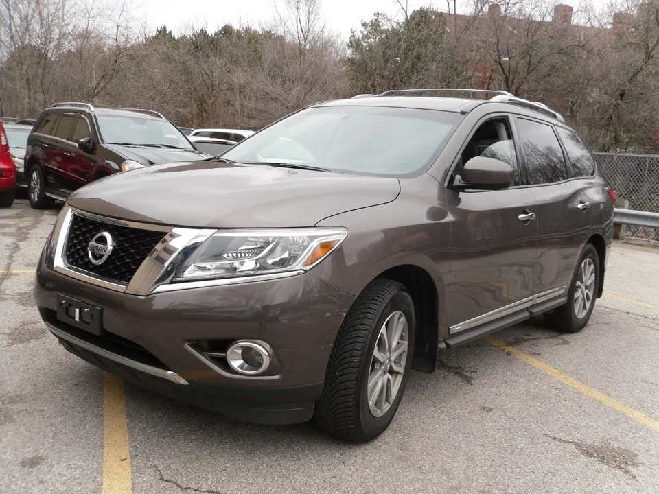 2015 Nissan Pathfinder SL! AWD