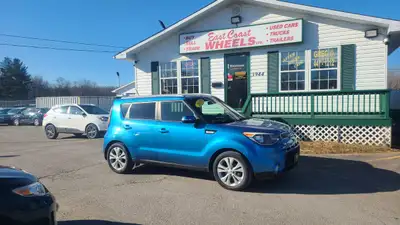 2015 Kia Soul GDI, 173,300 km's, 4 cyl, automatic, air, cruise, CD player, Bluetooth, USB, AUX port,...