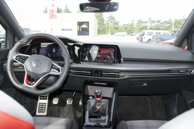 2024 VOLKSWAGEN GTI S in Cars & Trucks in Oshawa / Durham Region - Image 4