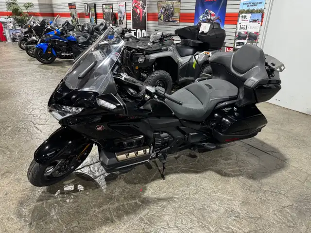 Gold Wing in Street, Cruisers & Choppers in Edmonton - Image 3