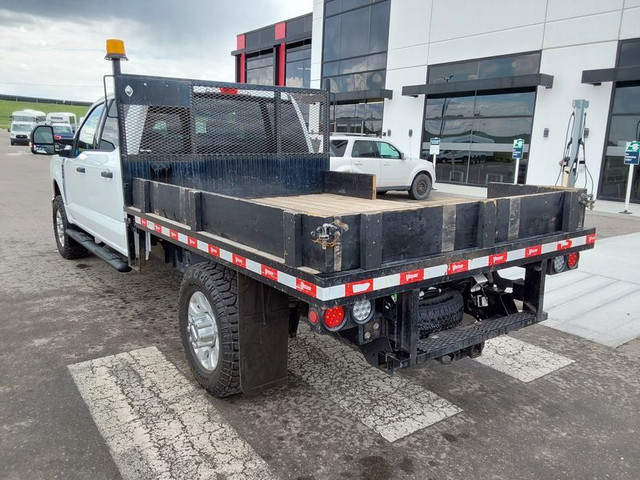 2023 Ford Super Duty F-350 SRW in Cars & Trucks in Calgary - Image 4