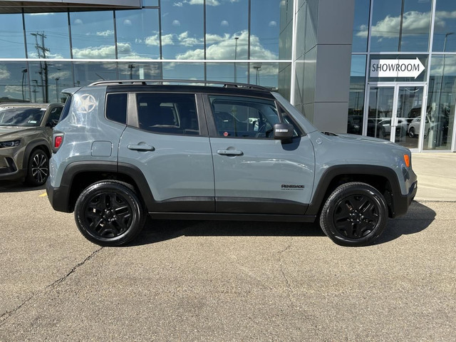 2017 Jeep Renegade 4WD 4dr Deserthawk *Ltd Avail* for sale in Cars & Trucks in Edmonton - Image 3