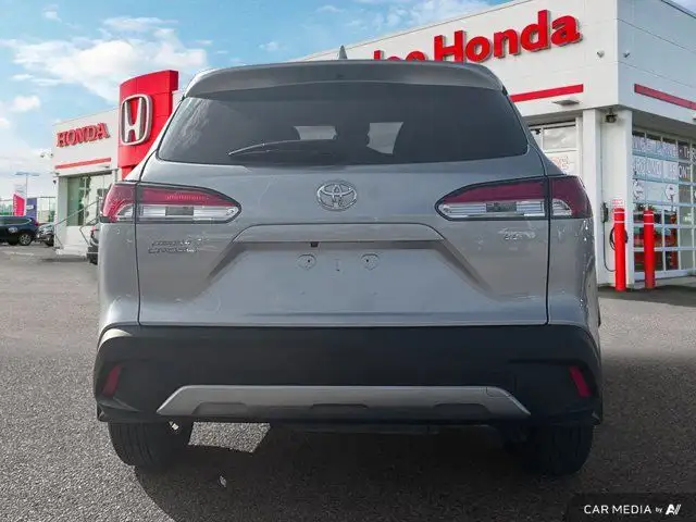 2023 Toyota Corolla Cross LE | AWD | CARPLAY | BACKUP CAM dans Autos et camions dans Kitchener / Waterloo - Image 8