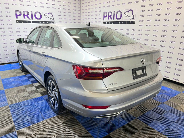 2019 Volkswagen Jetta in Cars & Trucks in Ottawa - Image 3