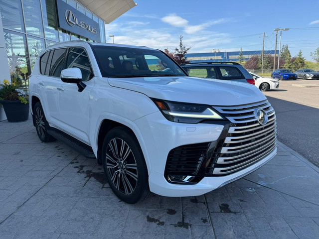 2022 Lexus LX 600 LUXURY PACKAGE / 7 PASSENGER / 3.5L TWIN TURBO in Cars & Trucks in Calgary - Image 4