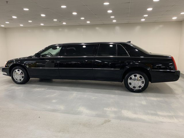 2011 Cadillac DTS Professional Limousine * 6 Door * 12 in Cars & Trucks in Regina - Image 2