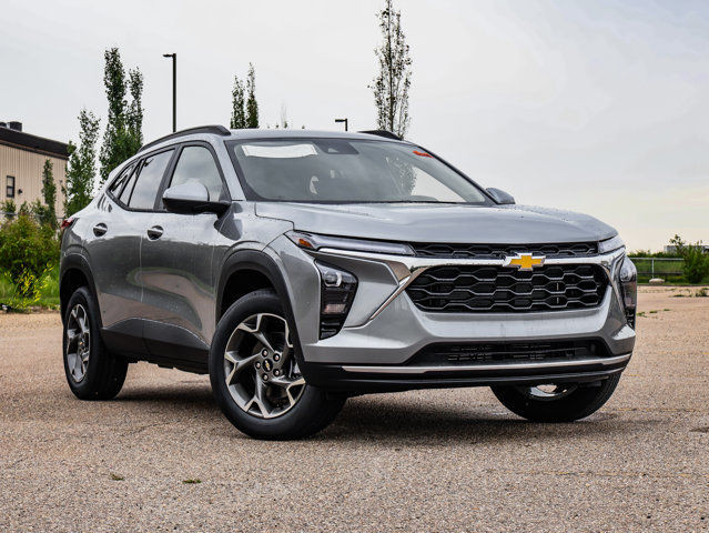 2025 Chevrolet Trax LT in Cars & Trucks in Strathcona County - Image 2