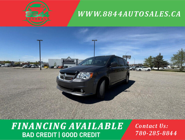 2018 Dodge Grand Caravan Crew LEATHER, SUNROOF, BACK UP CAMERA,  in Cars & Trucks in Calgary