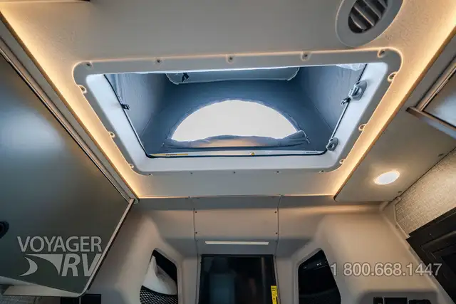 2025 Winnebago Ekko 22A AWD POP-TOP in RVs & Motorhomes in Kelowna - Image 35