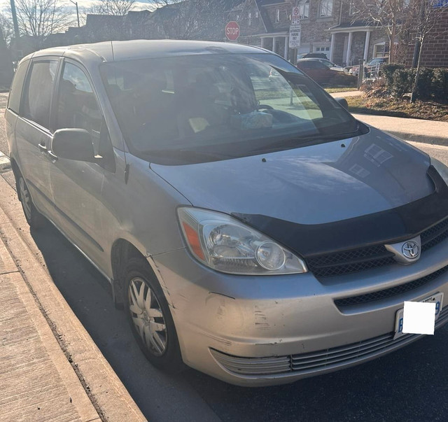 2005 Toyota Sienna CE in Cars & Trucks in City of Toronto - Image 2