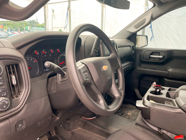 2023 Chevrolet Silverado 1500 WT CREW 4X4 V8 *GR REMORQ* CARPLAY in Cars & Trucks in Laurentides - Image 3